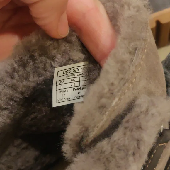 UGG Alasdair Wedge brown/tan Boots sz 9 - Picture 7 of 10